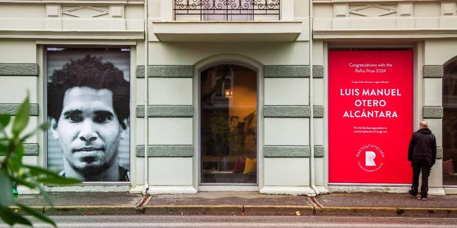 Факельное шествие в Бергене в честь Отеро Alcántara