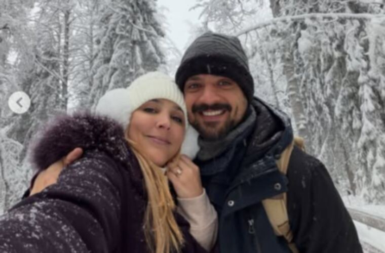 Panamanian Actor Proposes Under the Northern Lights in Norway